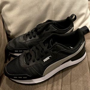 Puma R78 metallic form strip sneakers